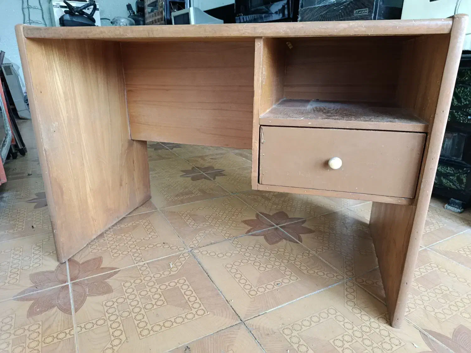 میز دخل و ..|میز تحریر و کامپیوتر|قیدار, |دیوار