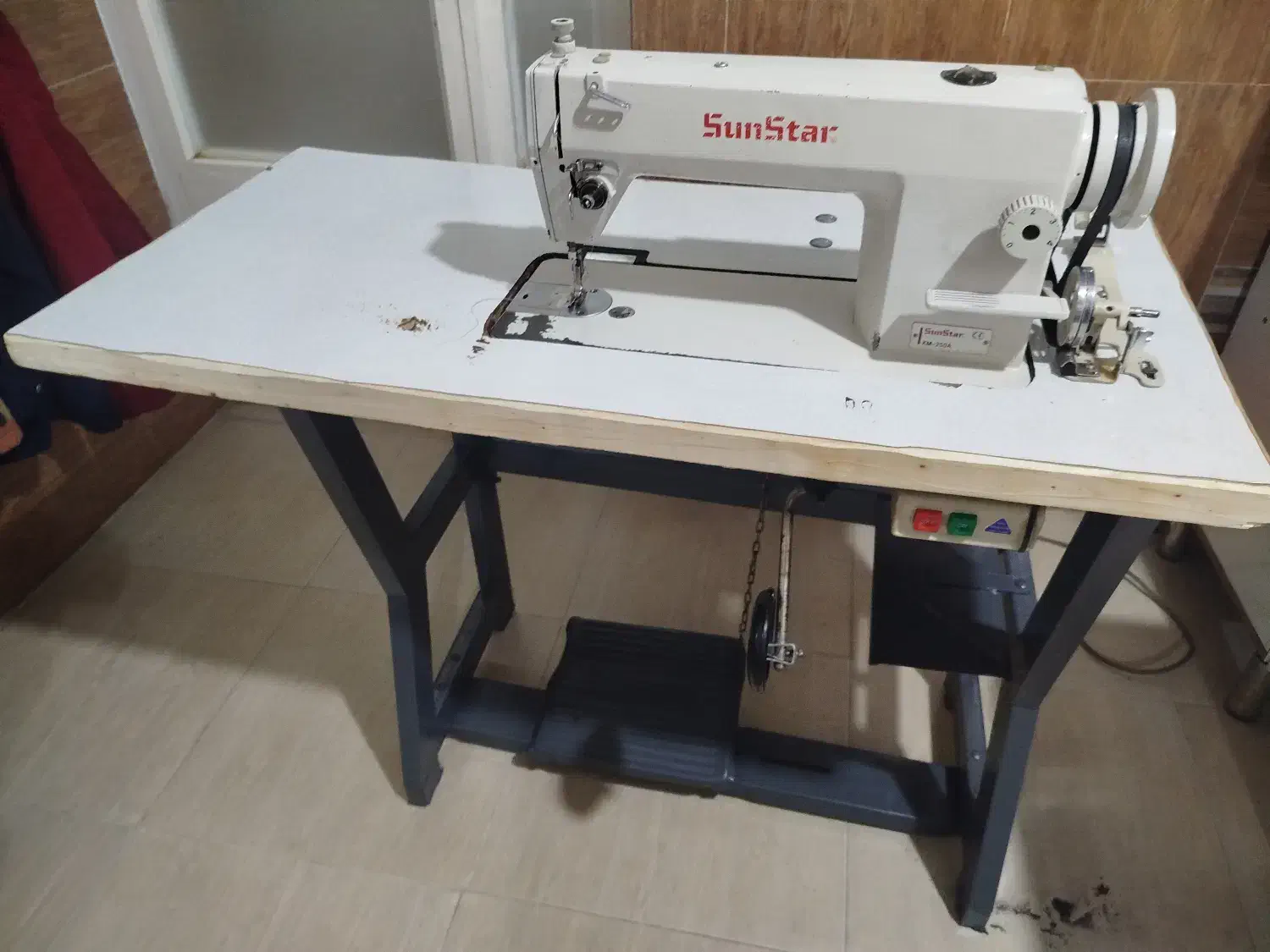 چرخ خیاطی صنعتی|چرخ خیاطی و ریسندگی|مهاباد (آذربایجان غربی), |دیوار