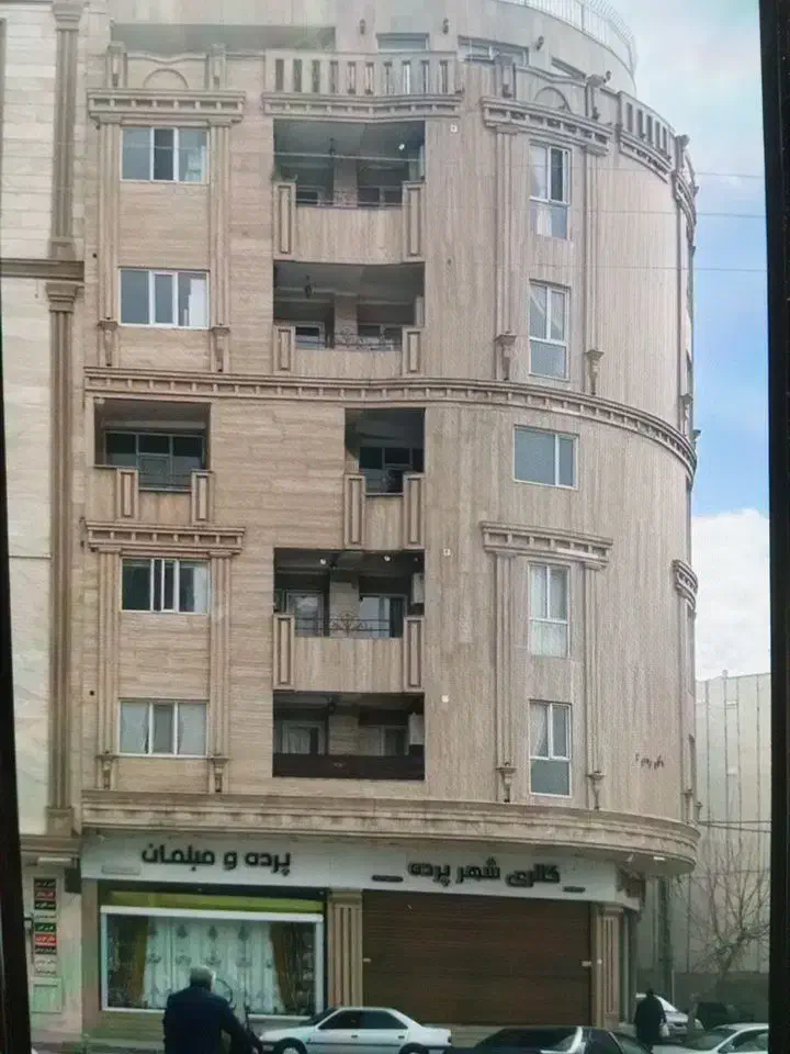 تهاتر معاوضه مغازه ۱۹۱متر خرم آباد با تهران یا کرج|فروش آپارتمان|تهران, پاسداران|دیوار