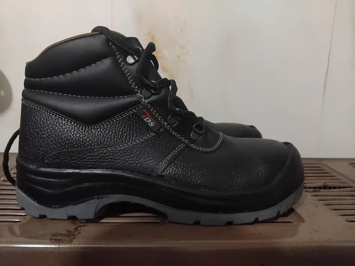 کفش کار ایمنی|کیف، کفش، کمربند|ورامین, ورامین|دیوار