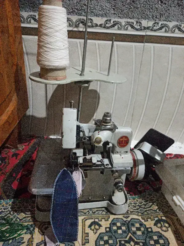 سردوز سه نخ وچرخ خیاطی دستی مارشال|چرخ خیاطی و ریسندگی|فسارود, |دیوار