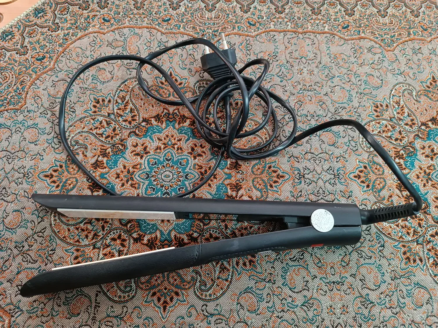 اتو مو مارک جانسون سالم بدون عیب قیمت مناسب|آرایشی، بهداشتی، درمانی|شاهینشهر, خانه کارگر|دیوار