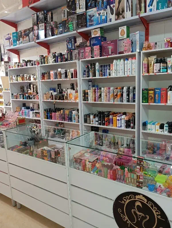 همکار خانم جهت فروش لوازم ارایشی و بهداشتی|استخدام بازاریابی و فروش|محمدشهر, ولدآباد|دیوار