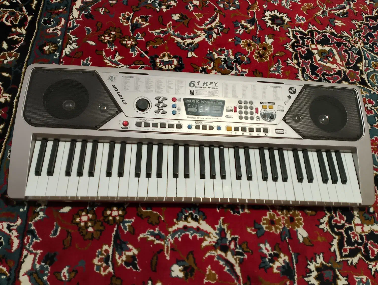 ارگ موسیقی الکترونیک در بم|پیانو، کیبورد، آکاردئون|بم, |دیوار