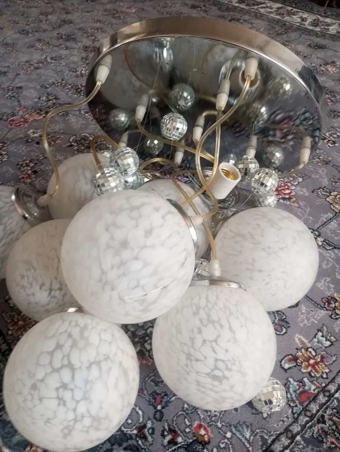 یک لوستر ۱۰تای سالم فقط ۲تاشیشش شگسته|لوستر و چراغ آویز|تبریز, |دیوار