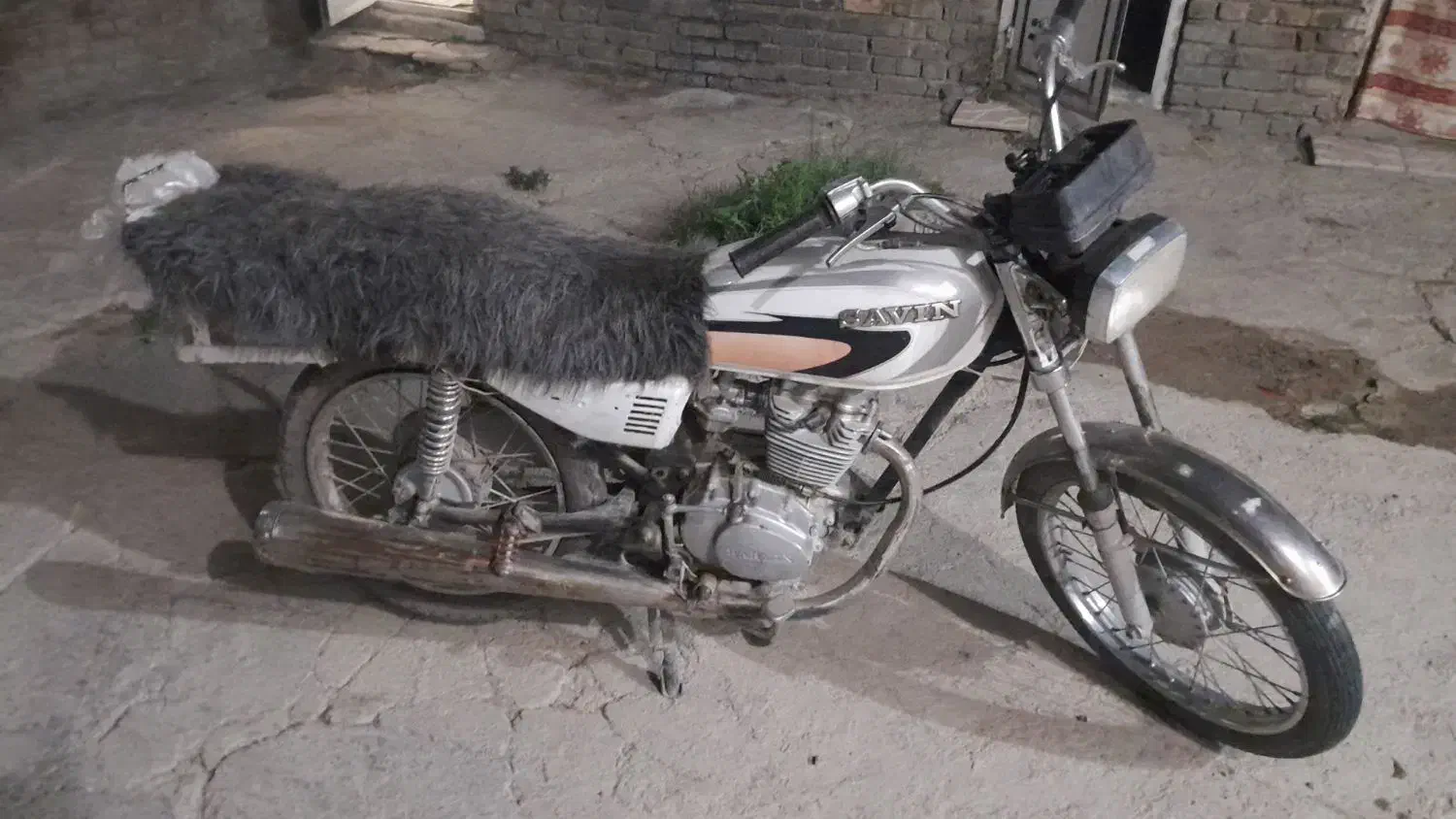 هوندا|موتورسیکلت|سیلوانه, |دیوار