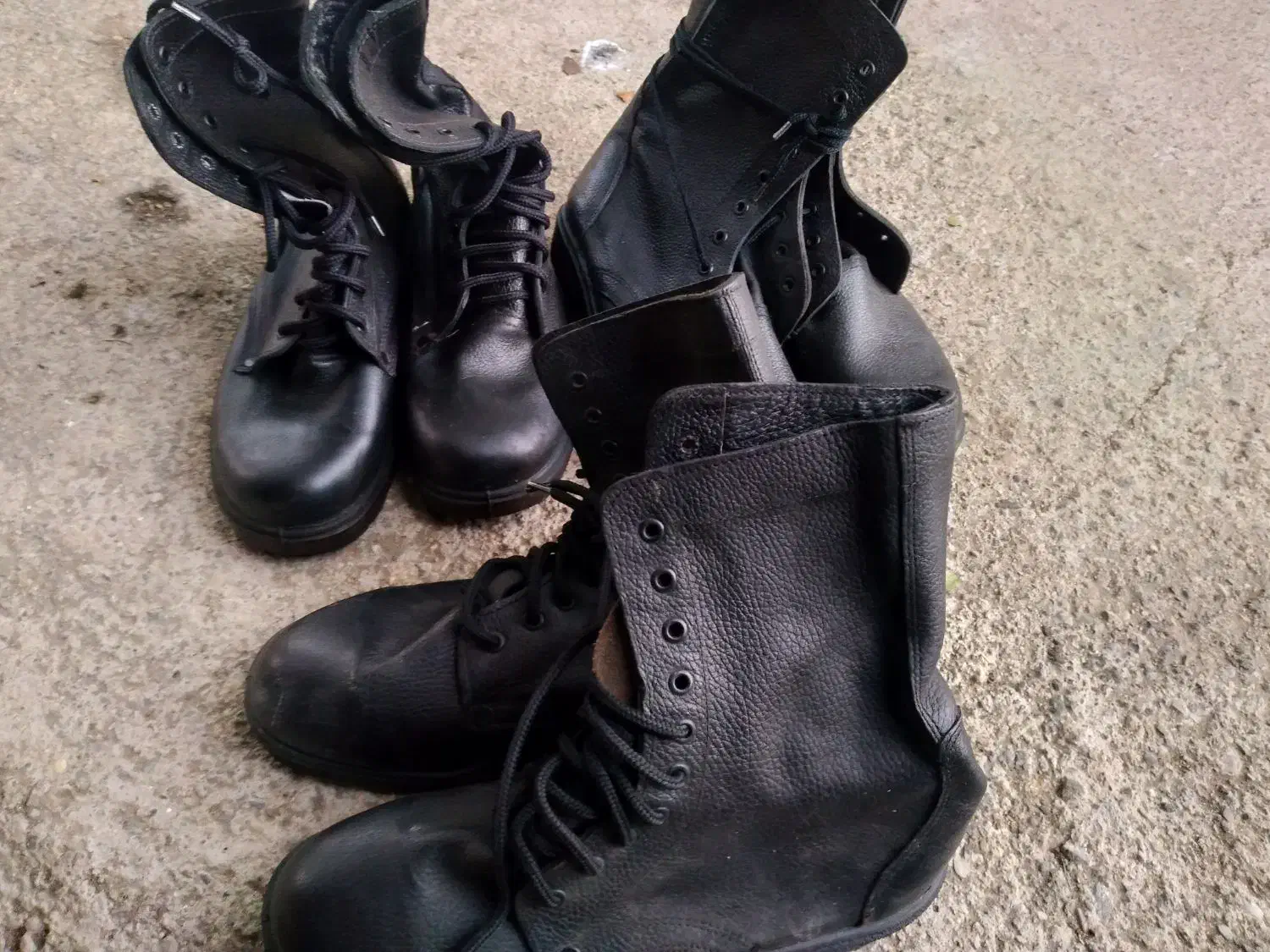 پوتین نظامی|کیف، کفش، کمربند|شاهین دژ, |دیوار