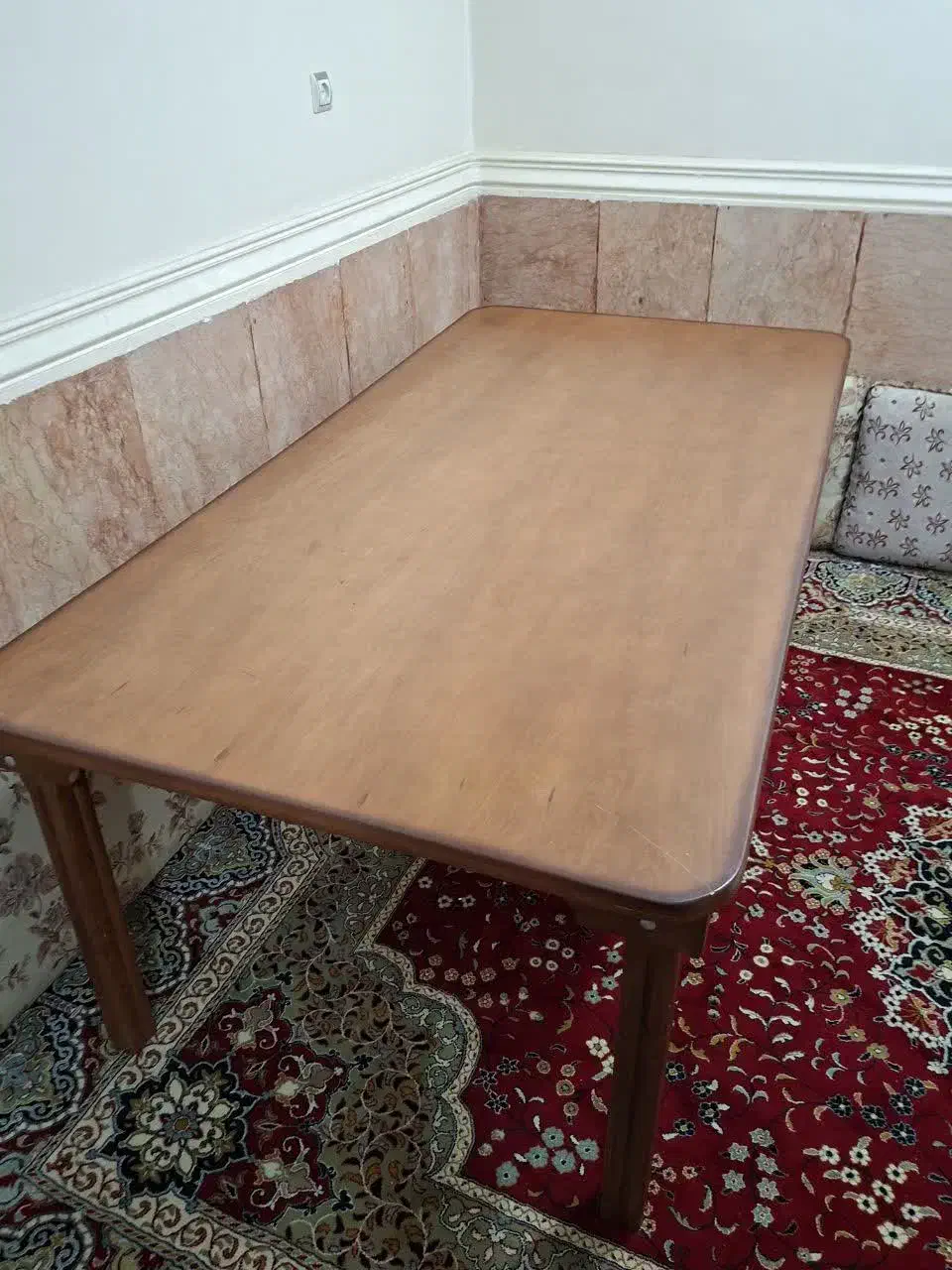 میز|میز و صندلی غذاخوری|کارون, |دیوار