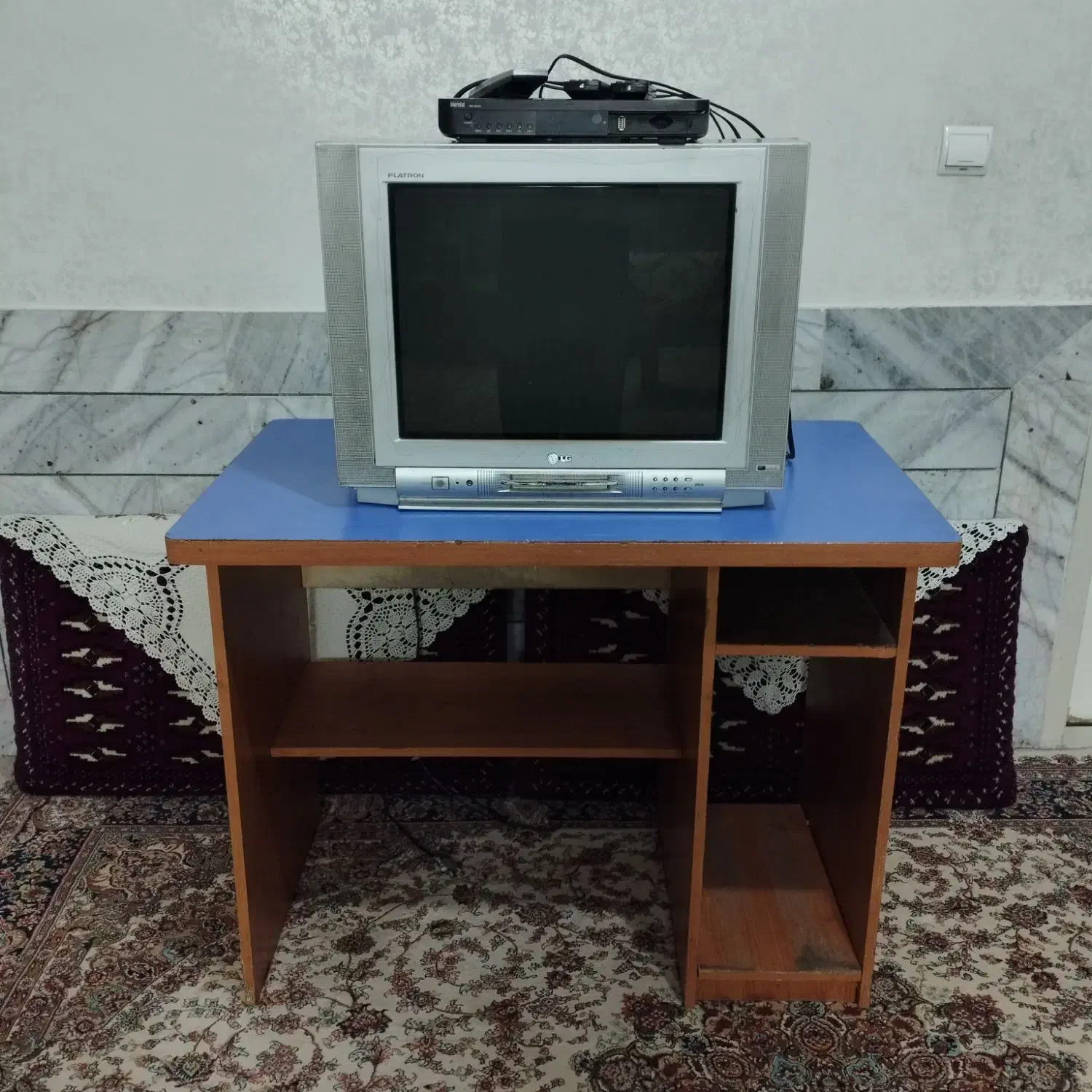 تلوزیون-میز کامپیوتر - دستگاه دیجیتال|تلویزیون و پروژکتور|بیرجند, |دیوار