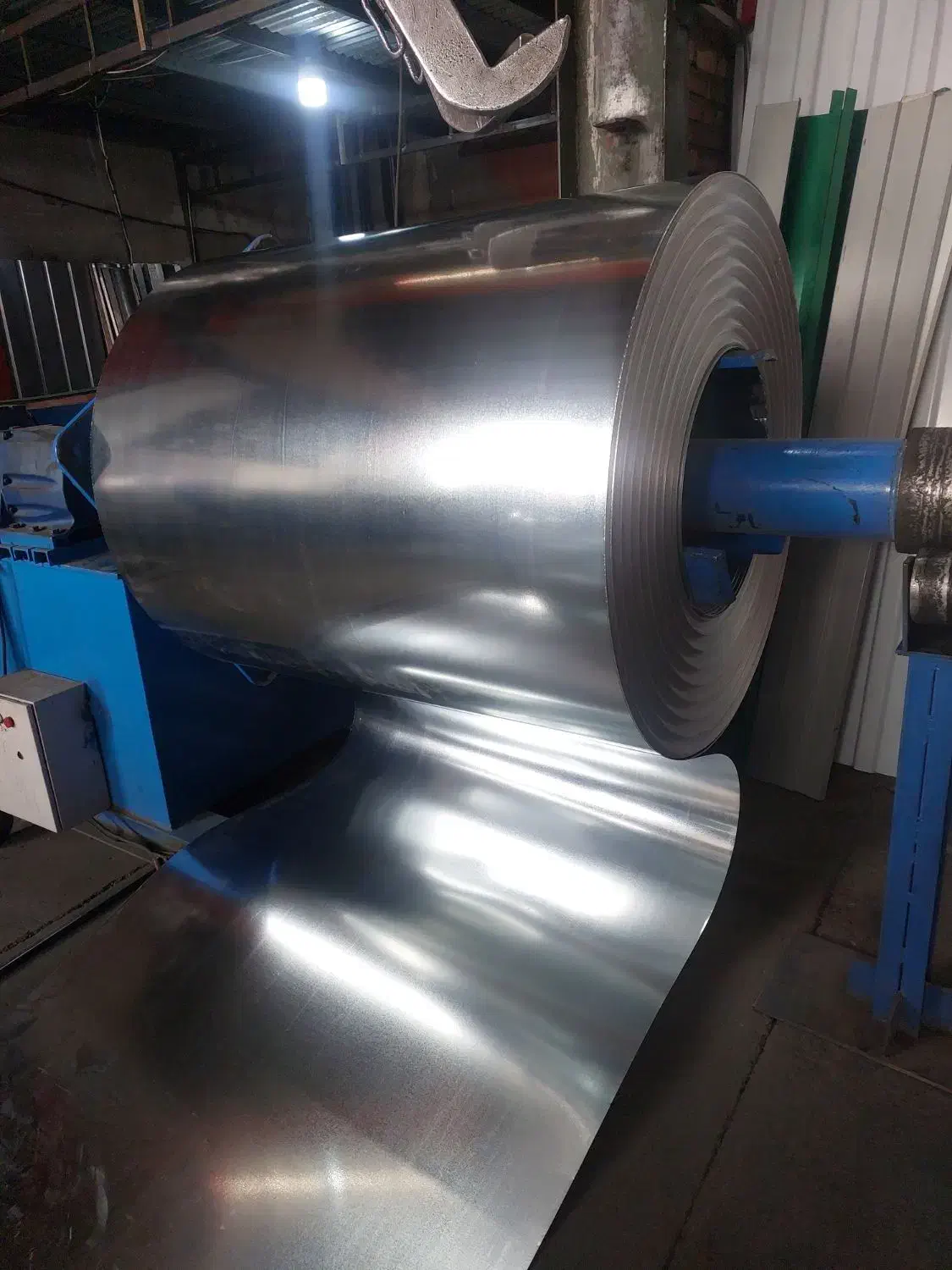 تولیدکننده انواع ورق شیروانی گالوانیزه،رنگی|عمده‌فروشی|ری, بازار آهن|دیوار