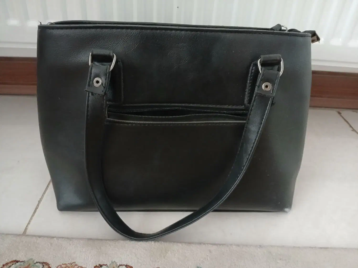 کیف|کیف، کفش، کمربند|قم, انسجام|دیوار