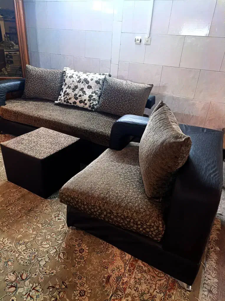 مبل راحتی بسیار شیک و منحصر به فرد|مبلمان خانگی و میز عسلی|مشهد, عنصری|دیوار