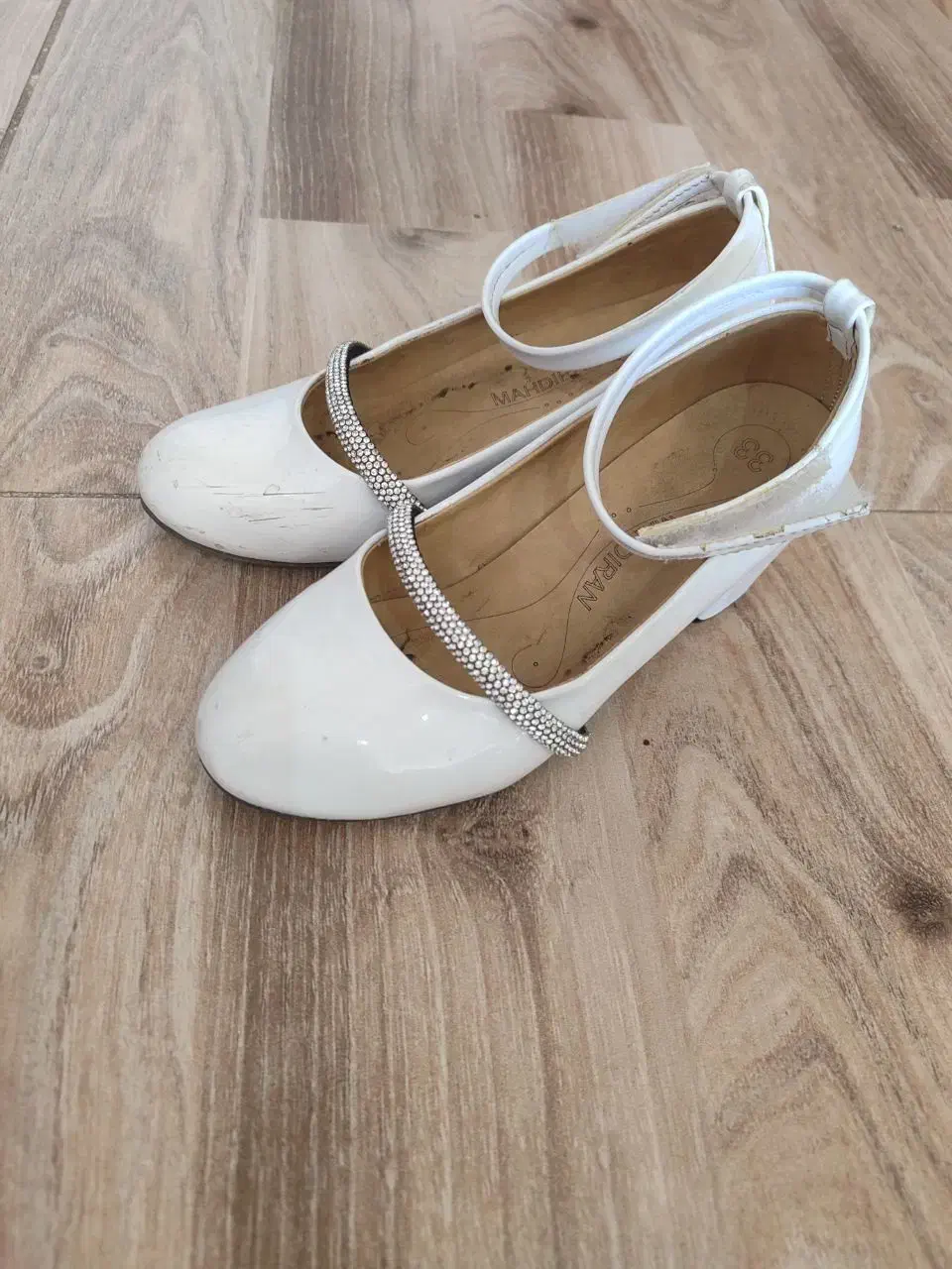 کفش مجلسی دخترانه ، نگین دار شماره 33|کیف، کفش، کمربند|شیراز, شهرک ولیعصر|دیوار