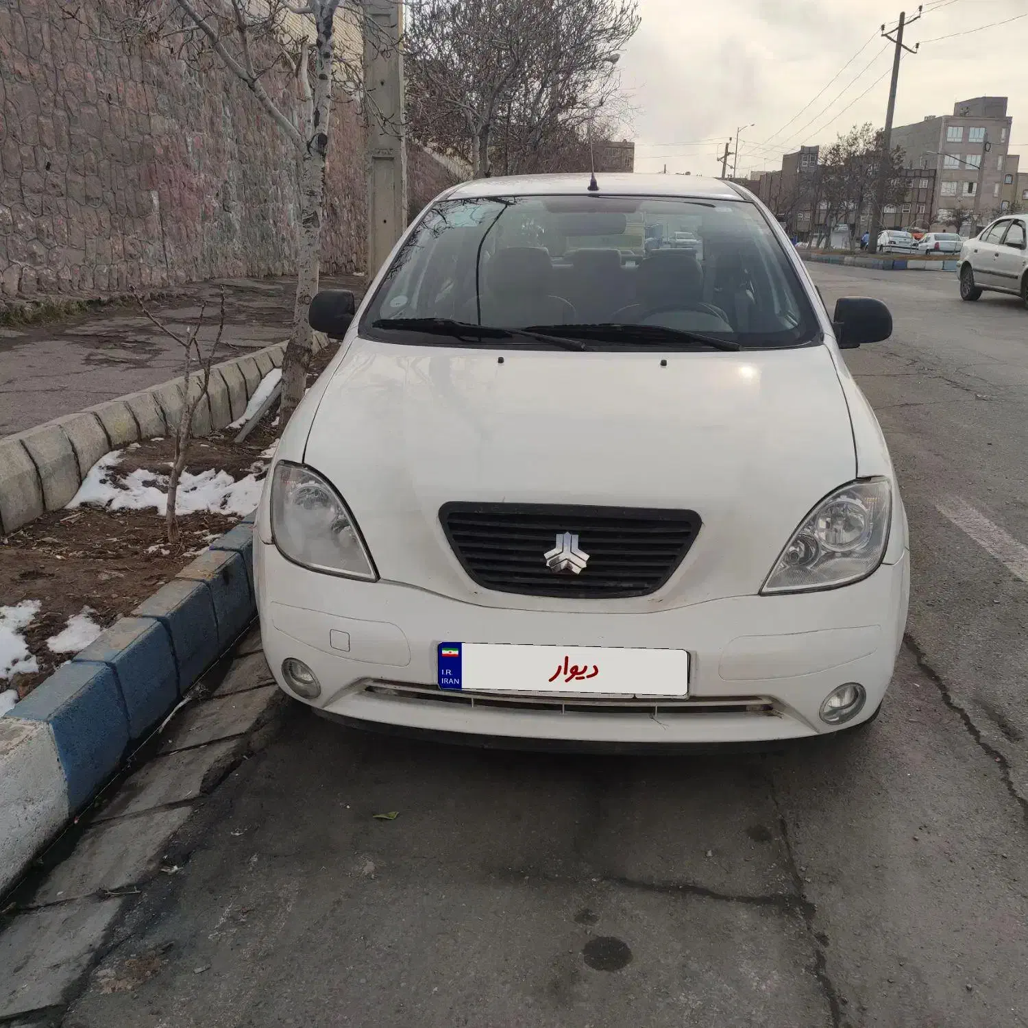 تیبا صندقدار سفید|خودرو سواری و وانت|تبریز, |دیوار