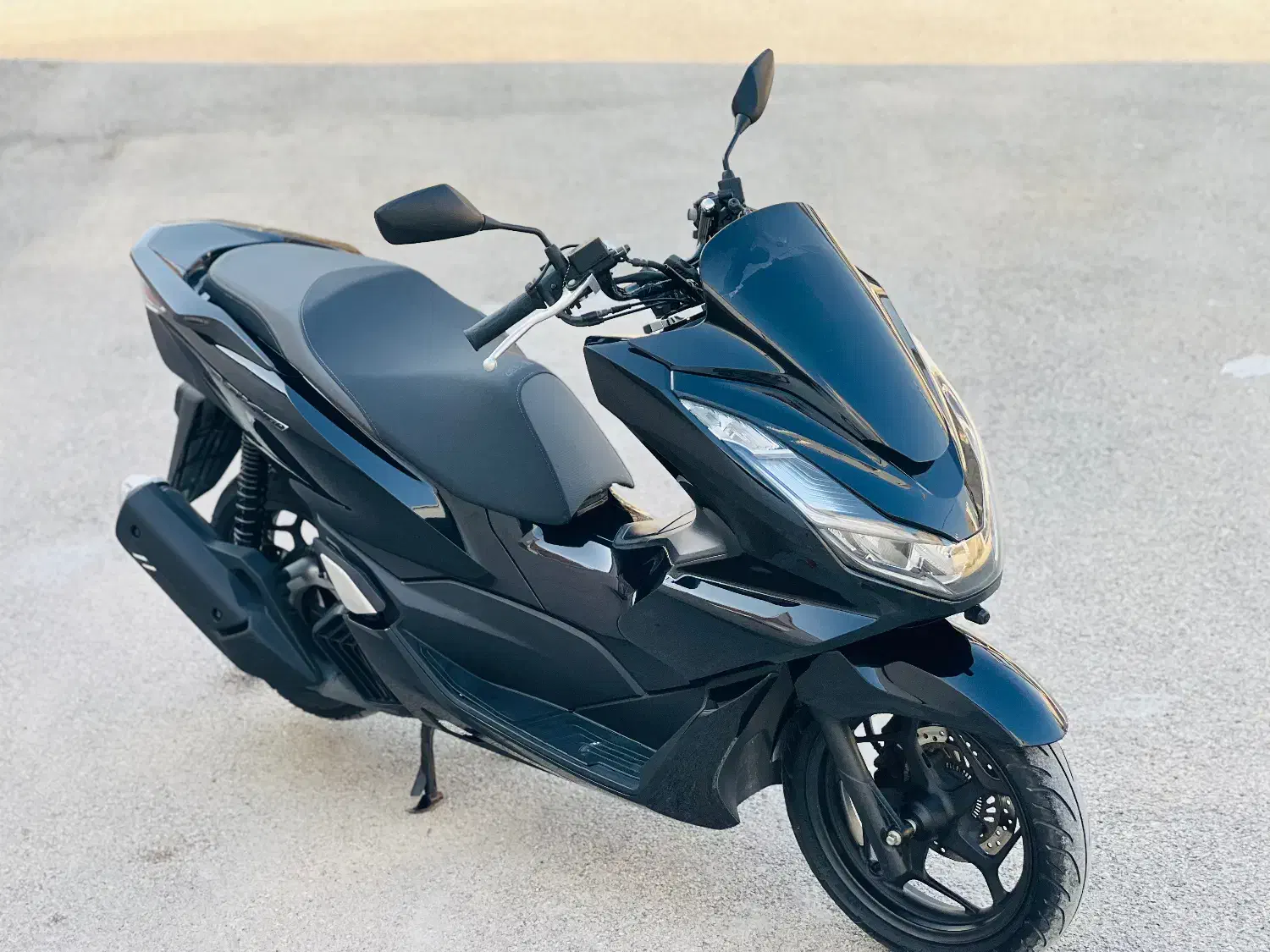 PCX160|موتورسیکلت|بندر دیر, |دیوار