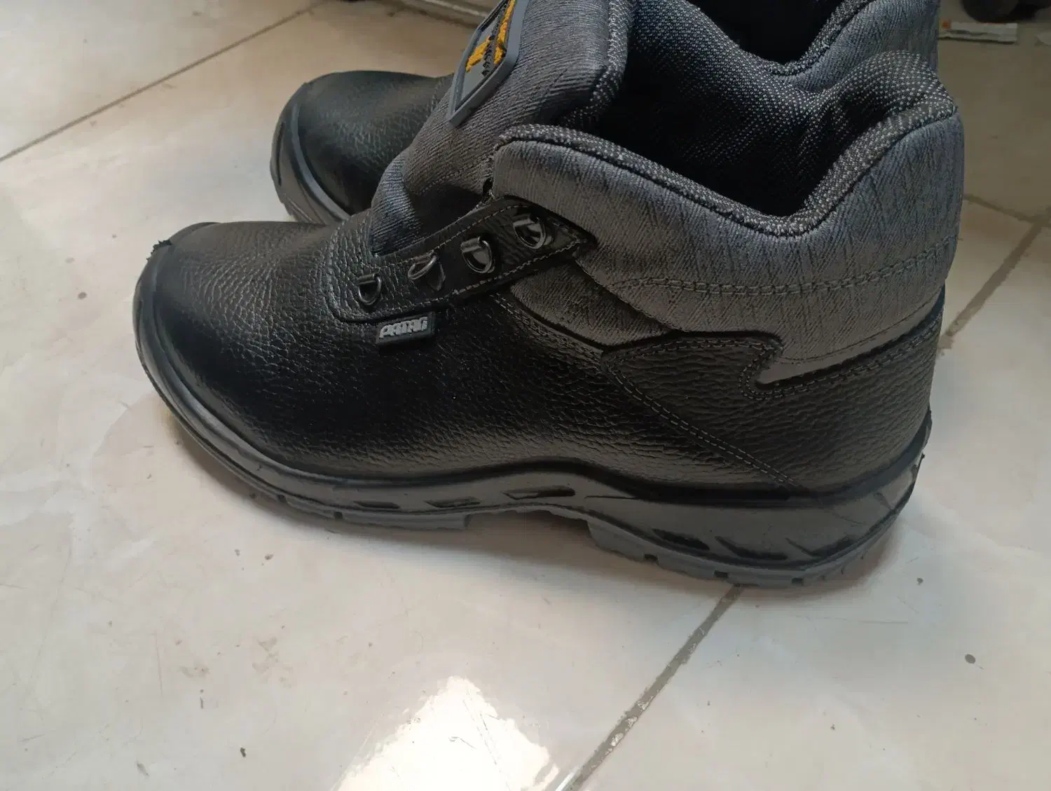 کفش کار تبریز ، پاتن|کیف، کفش، کمربند|جم, |دیوار