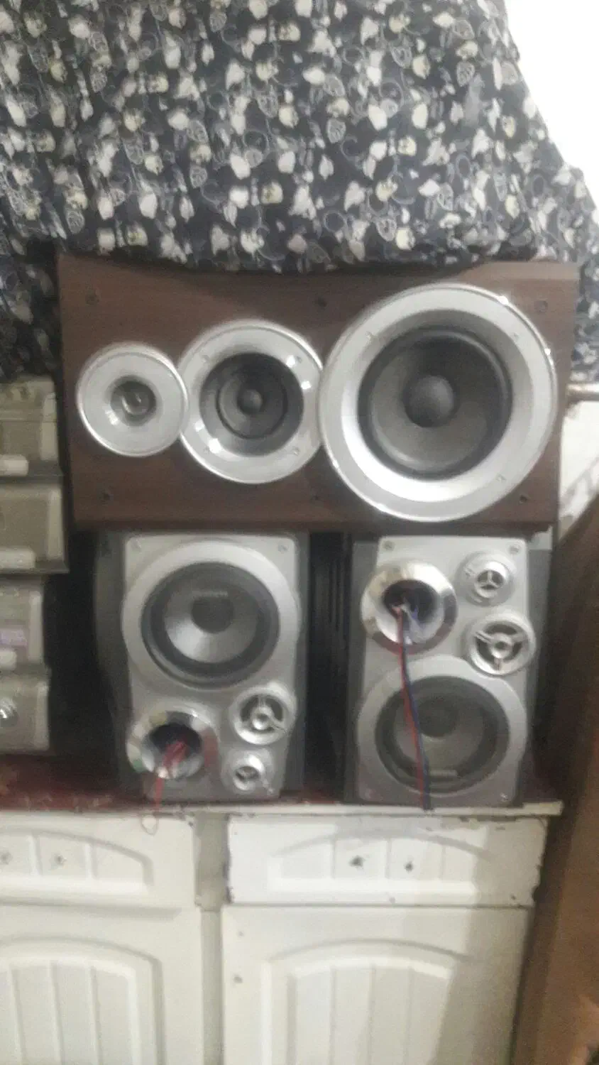 ضبط و چهار عدد باند بزرگ|سیستم صوتی خانگی|خرم‌آباد, |دیوار