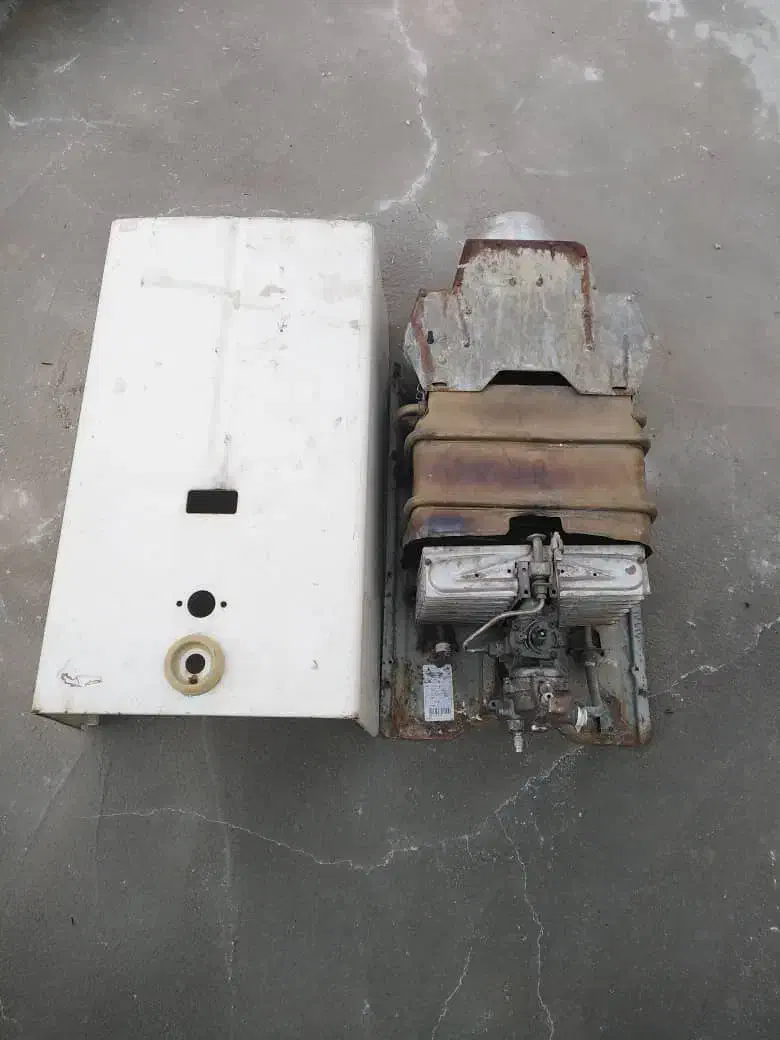 خریدار. آبگرمکن سالم و خراب. سوراخ|آبگرمکن، پکیج، شوفاژ|اسلام‌شهر, شهرک مهدیه|دیوار