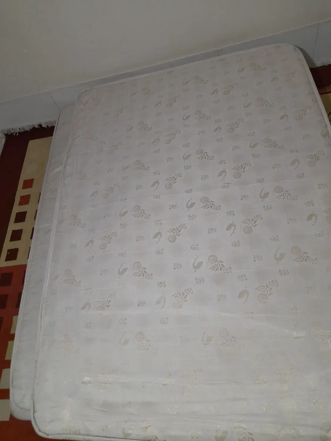 تشک تخت|تشک تختخواب|شیراز, نصر|دیوار