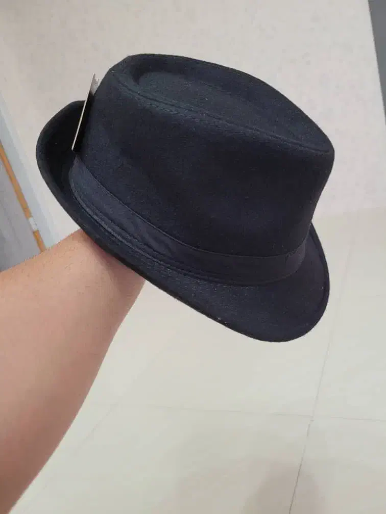 کلاه و وسایل دیگر|لباس|رشت, حمیدیان|دیوار