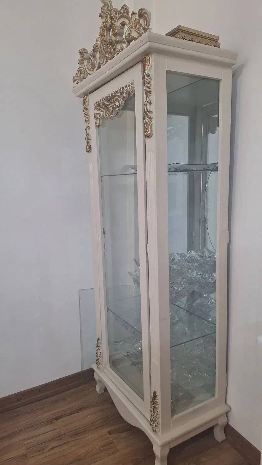 بوفه تاج دار|بوفه، ویترین، کنسول|نظرآباد, نظرآباد|دیوار