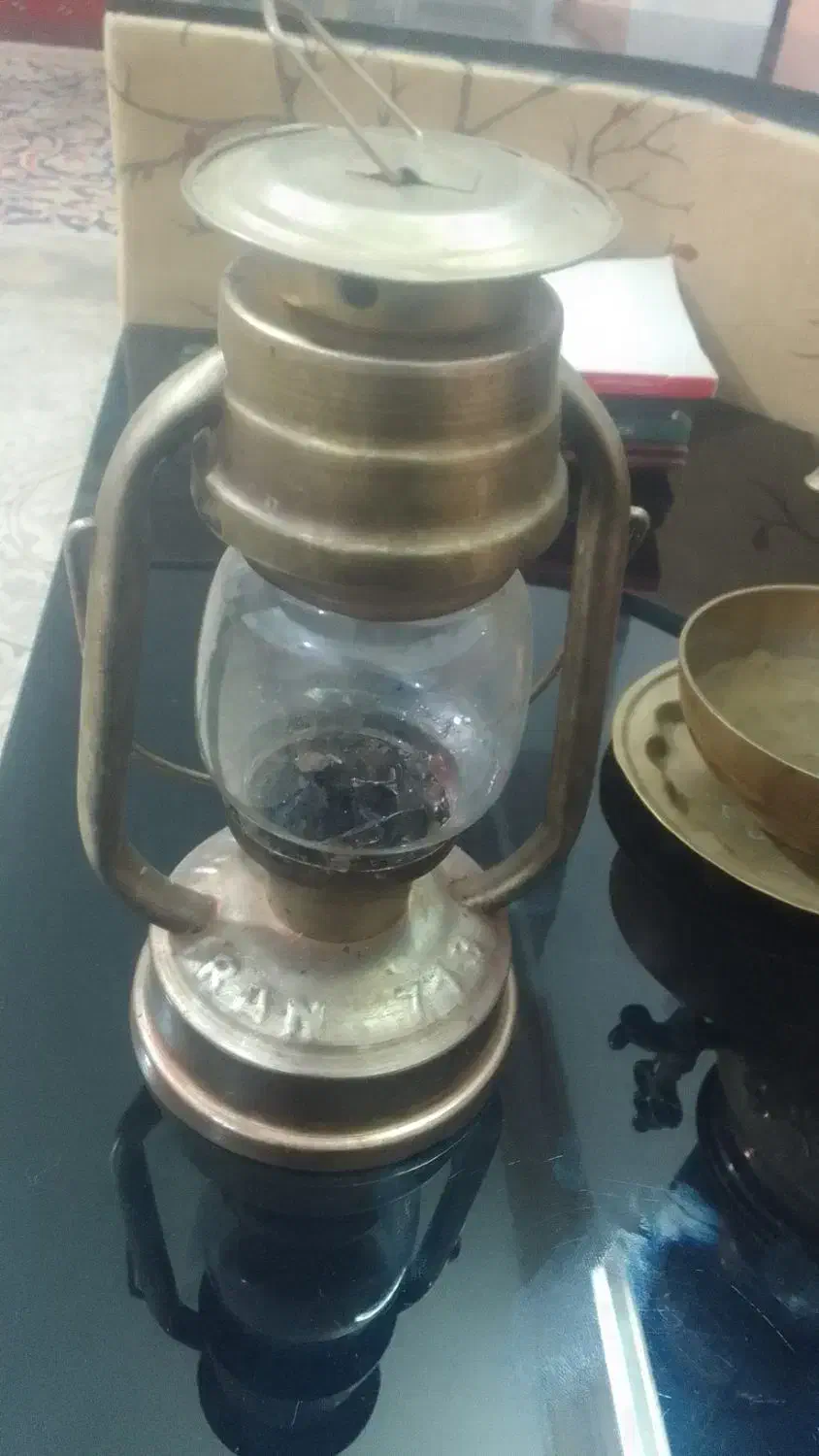 وسایل برنجی|کلکسیون اشیاء عتیقه|نیشابور, هفده شهریور|دیوار