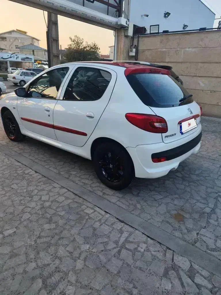 207 اتومات ام سی مدل 1401|خودرو سواری و وانت|رشت, کوی امام رضا|دیوار