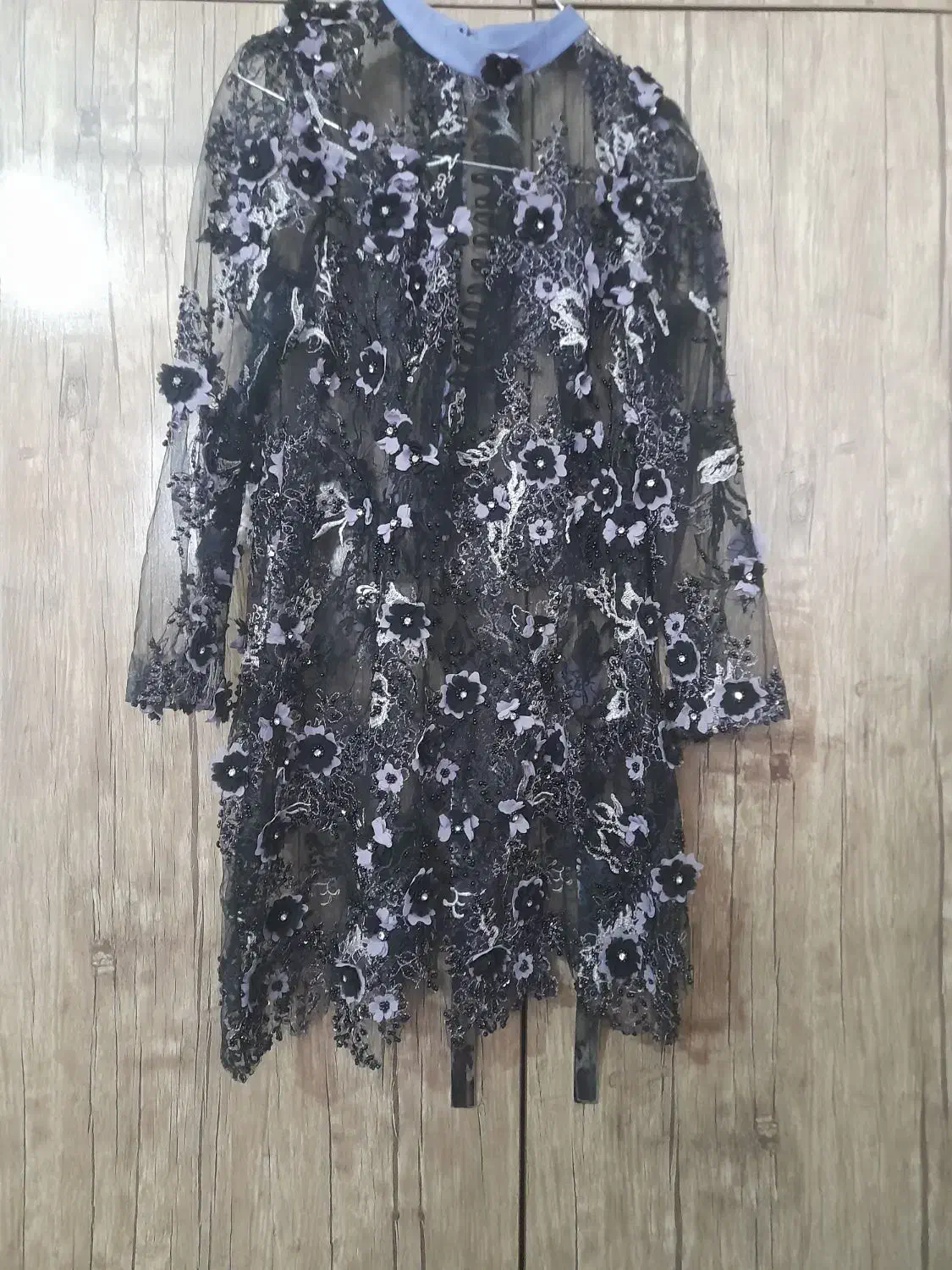 لیاس مجلسی|لباس|کشکوئیه, |دیوار