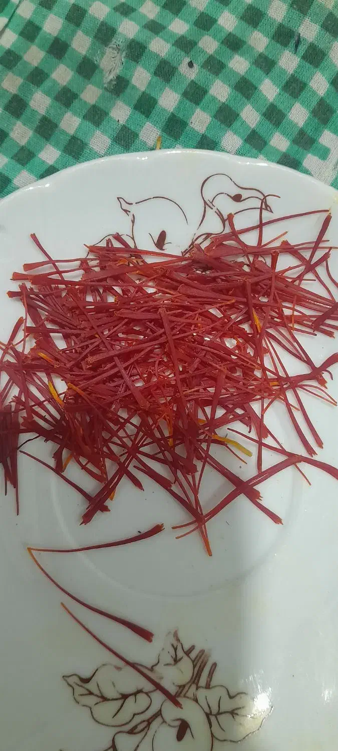 زعفران تازه باگل اعلا درجه یک..محصول شهریار|خوردنی و آشامیدنی|رباطکریم, کیکاور|دیوار