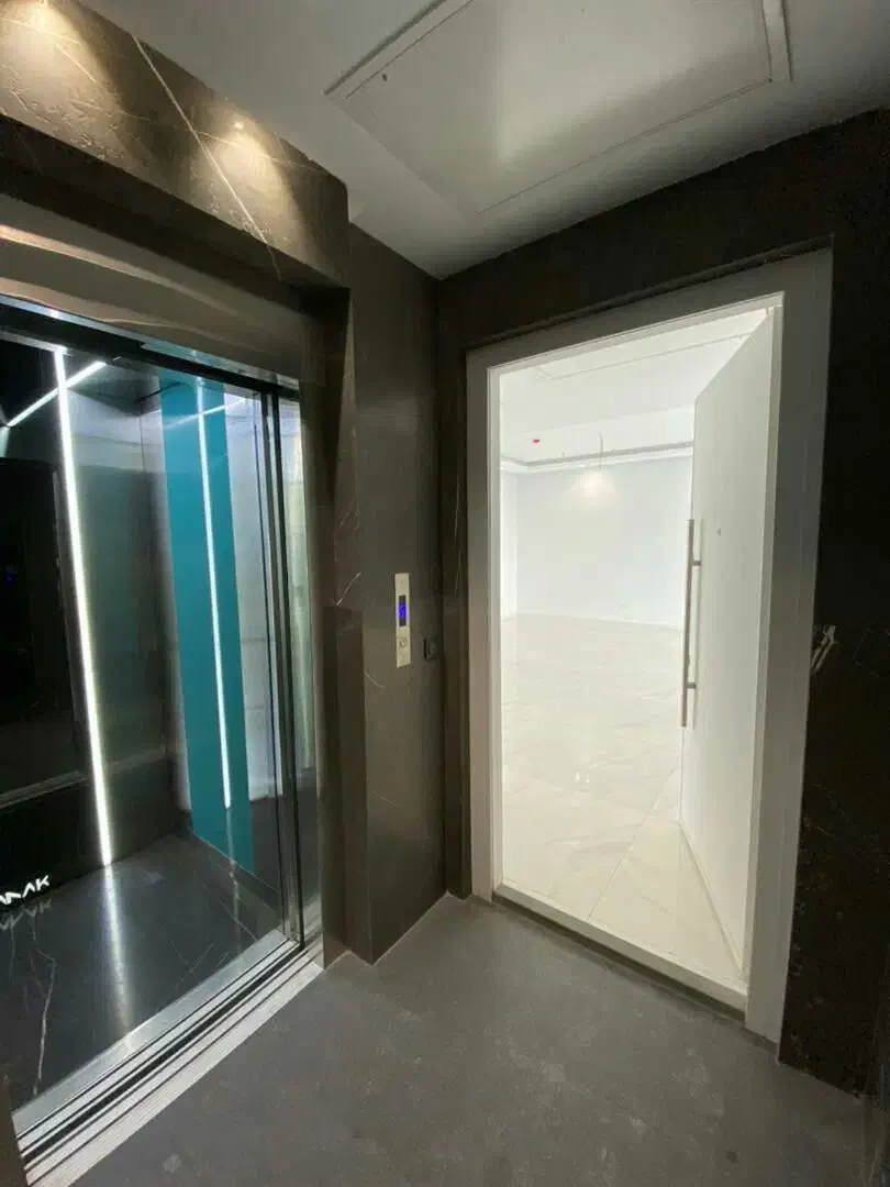 ۱۷۰متر  صرافها  نوساز  ۲پارکنیک  مشاعات‌دار