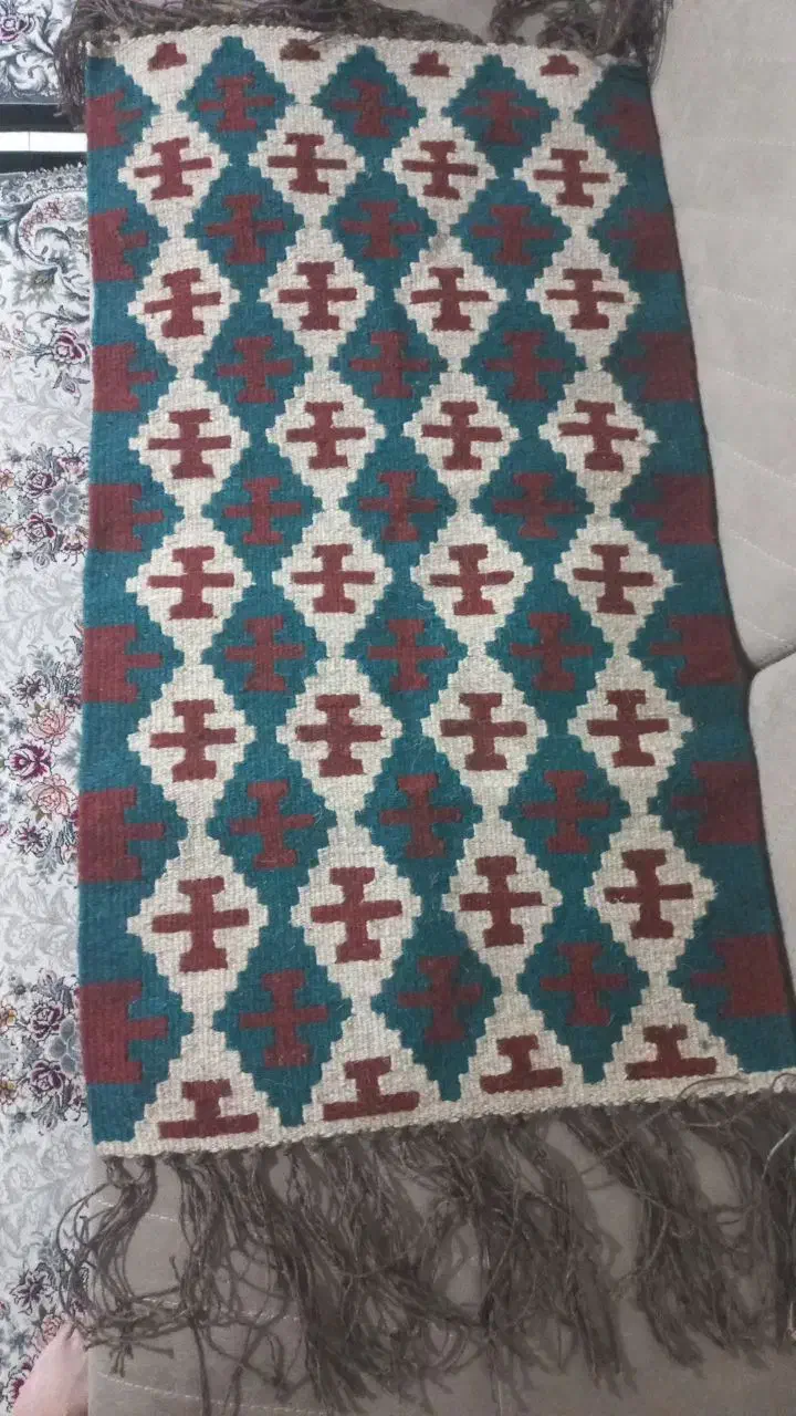 گلیم زیبا|گلیم، جاجیم، گبه|قدس, شهر‌قدس|دیوار