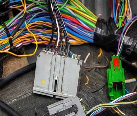 خدمات باطری سازی و برق خودرو در محل|خدمات موتور و ماشین|مشهد, وکیل‌آباد|دیوار