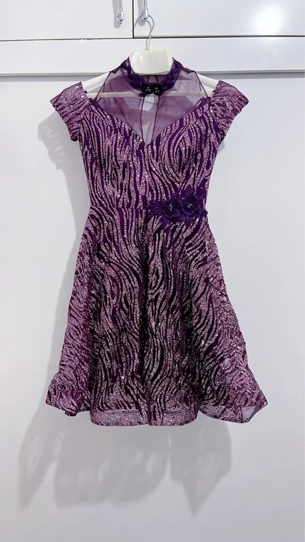 لباس مجلسی|لباس|سلماس, |دیوار