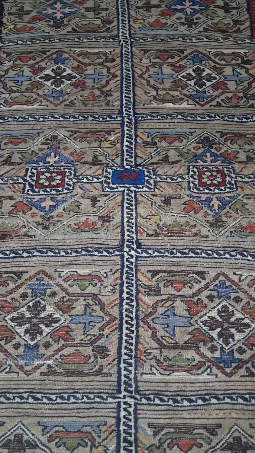 گلیم دست بافت طرح خشتی|فرش|مشهد, سرافرازان|دیوار