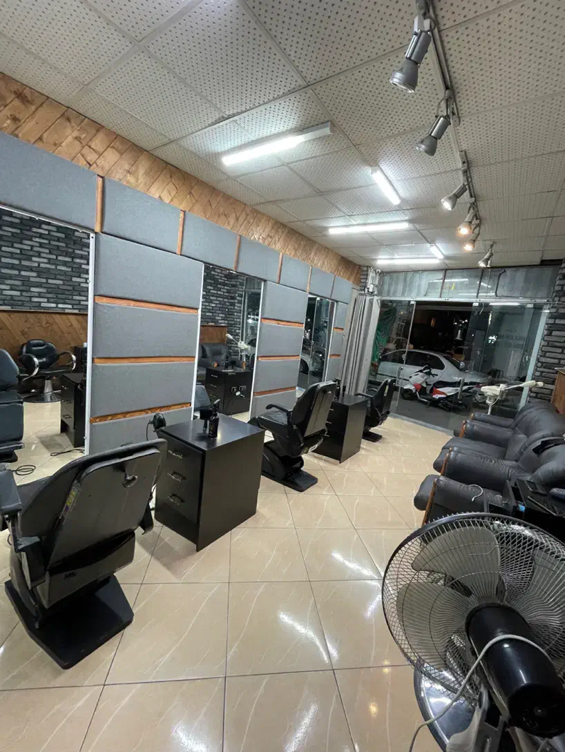 دکور ارایشگاه|آرایشگاه و سالن‌های زیبایی|گرگان, |دیوار