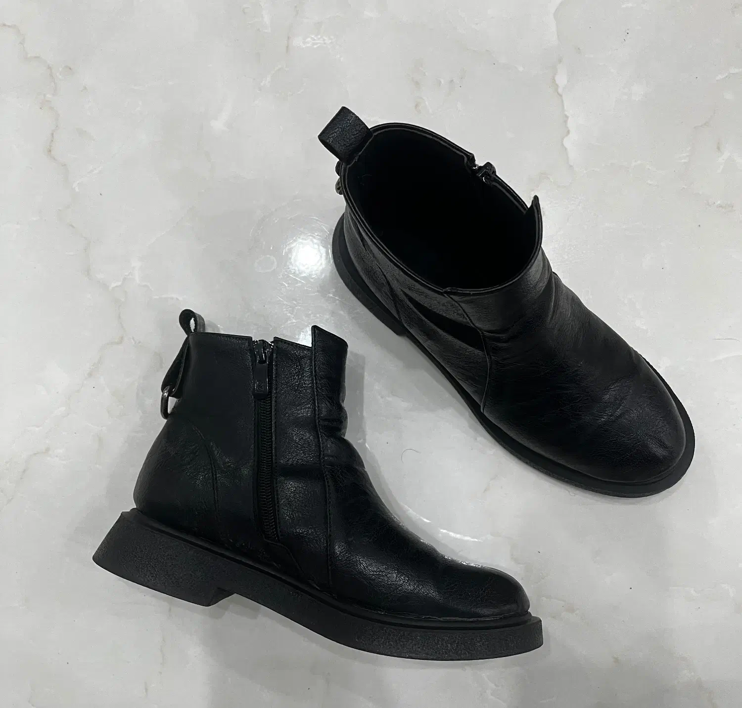 کفش (بوت زنانه)|کیف، کفش، کمربند|قم, شهرک سازمان آب|دیوار