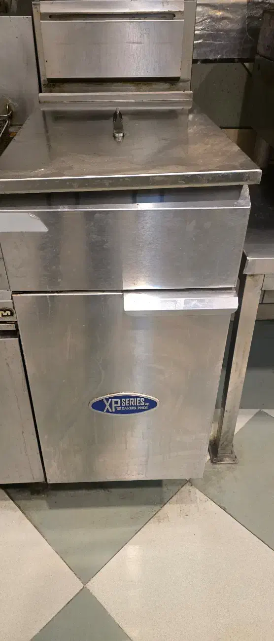 تجهیزات فست فود در حد|کافی‌شاپ و رستوران|لامرد, |دیوار