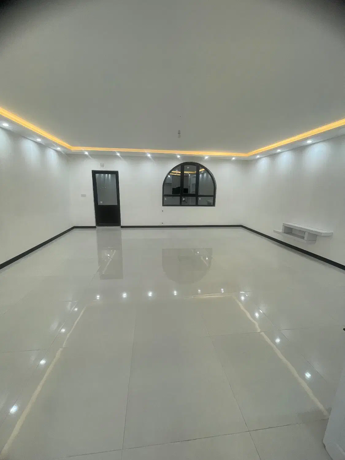 ۱۶۰ متری سه خواب (پارکینگ رمپ )برند منطقه|فروش آپارتمان|مشهد, شهید مطهری|دیوار