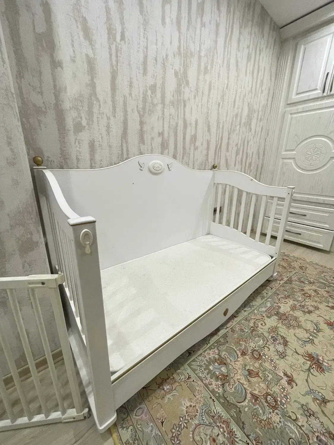 تخت کودک|تخت و صندلی بچه|مشهد, سجاد شهر|دیوار