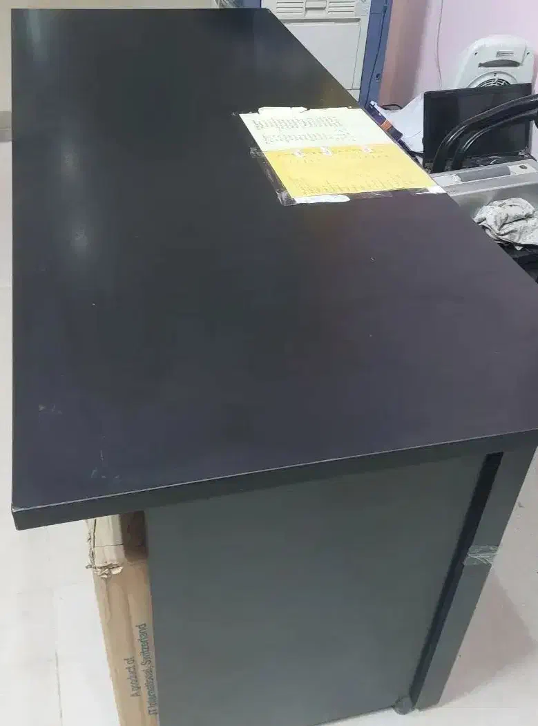 میز تک|مبلمان اداری|نیشابور, مدرس|دیوار