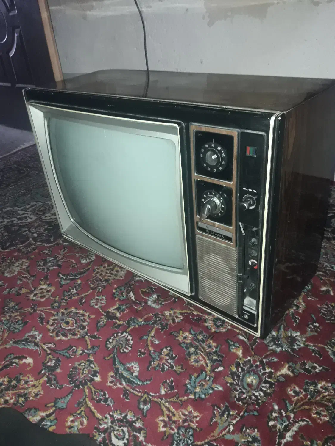 تلوزیون|تلویزیون و پروژکتور|آباده, |دیوار