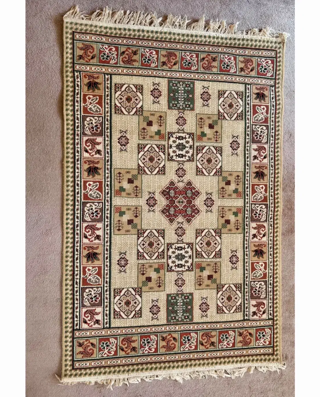 گلیم ماشینی کویر یزد یک در یک و نیم در حد نو|گلیم، جاجیم، گبه|بجنورد, |دیوار