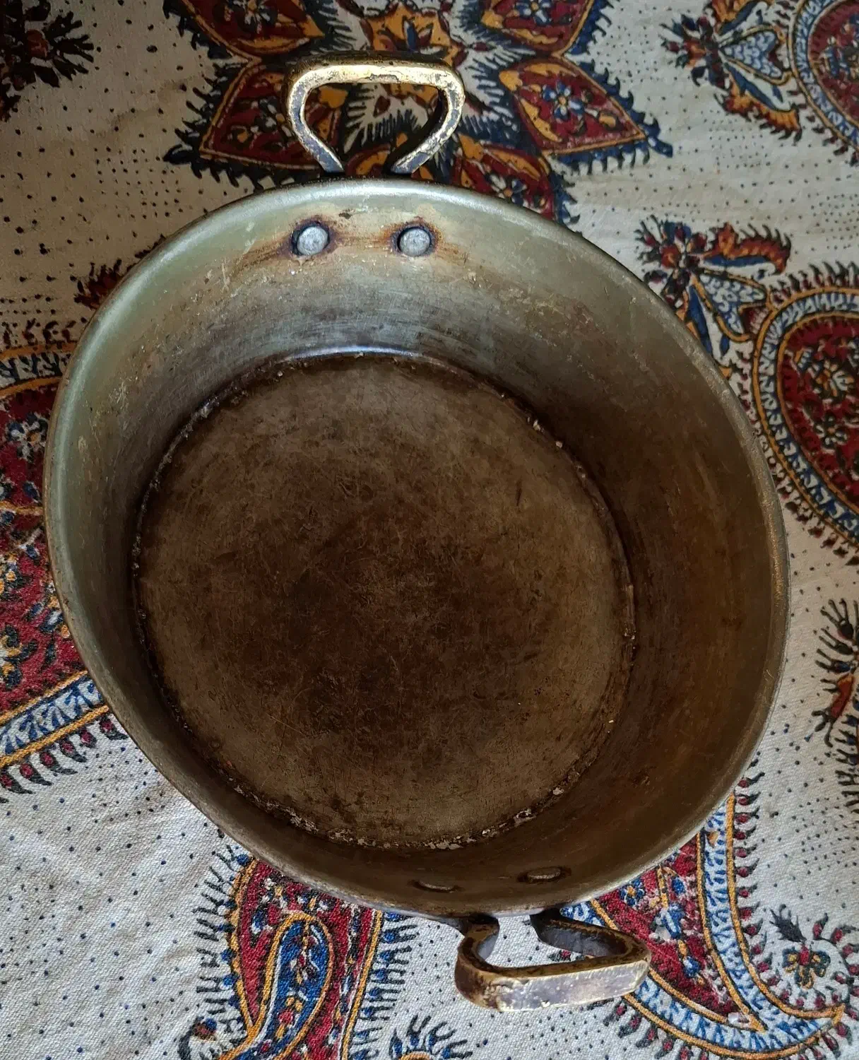 ظروف مسی|ظروف پخت‌وپز|شیراز, تاچارا|دیوار