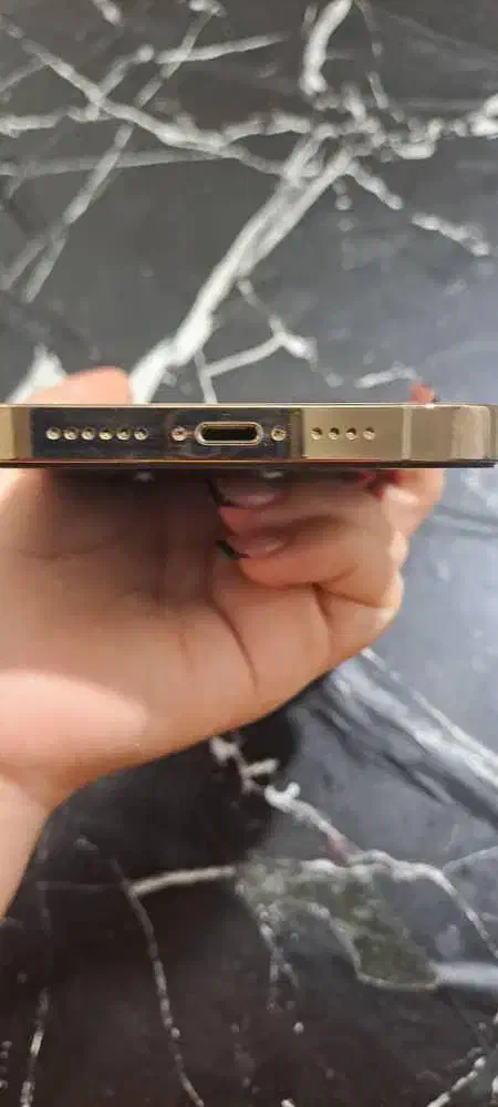 ایفون ۱۳پرومکس در حد نو  بدون خط خش|موبایل|میناب, |دیوار