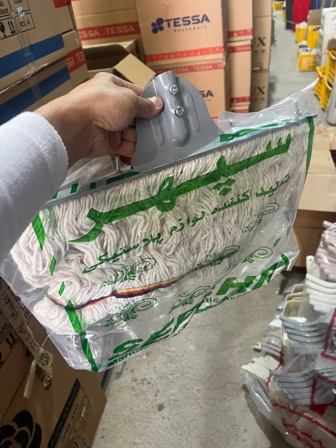 طی نخی بزرگ با دسته|لوازم نظافت|یزد, |دیوار