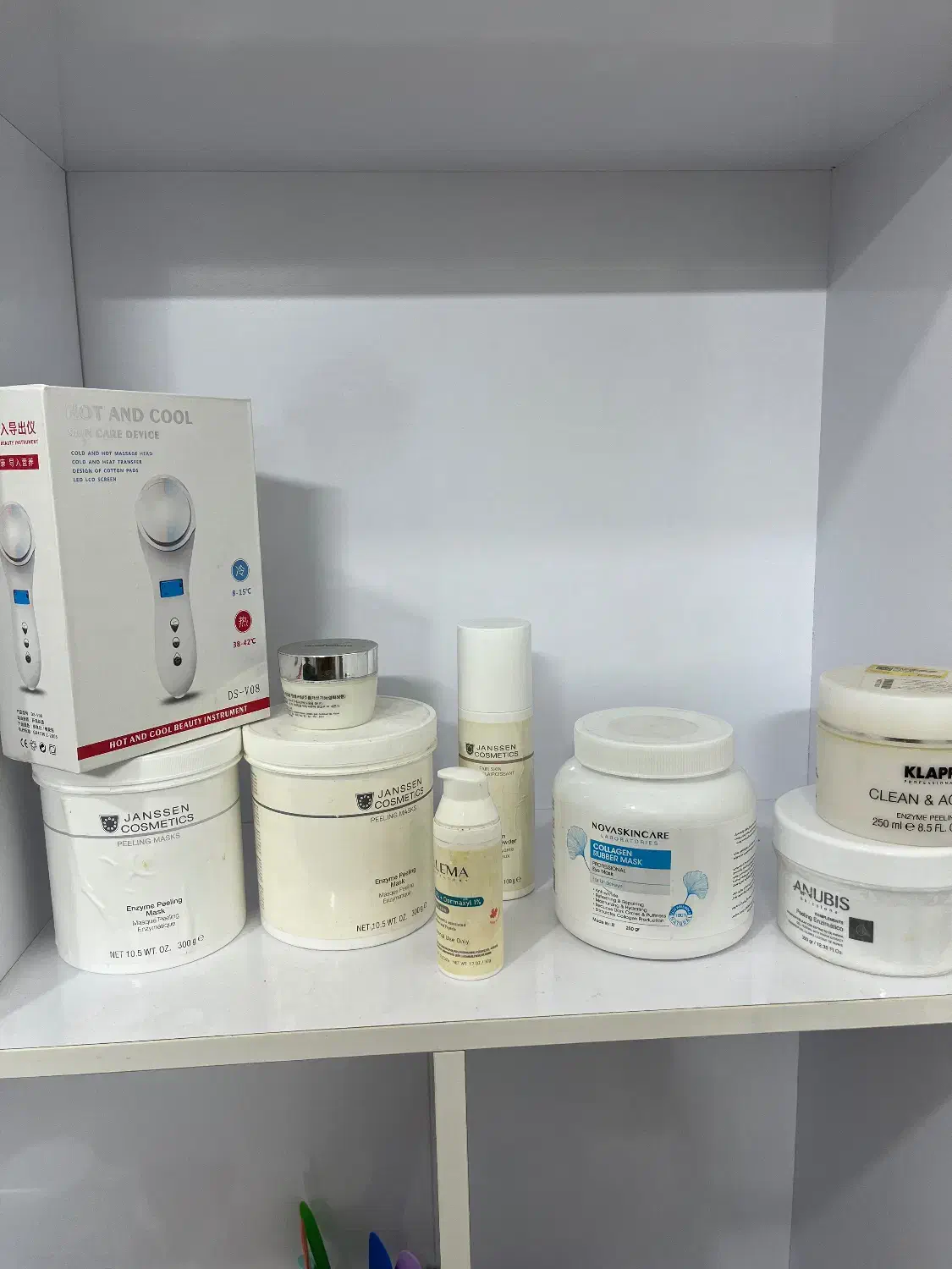 لوازم اتاق پوست|آرایشگاه و سالنهای زیبایی|گنبد کاووس, |دیوار