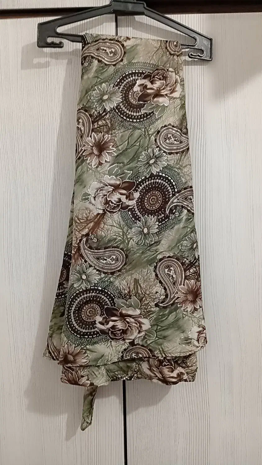 چادر رنگی|لباس|تربتحیدریه, ترمینال|دیوار