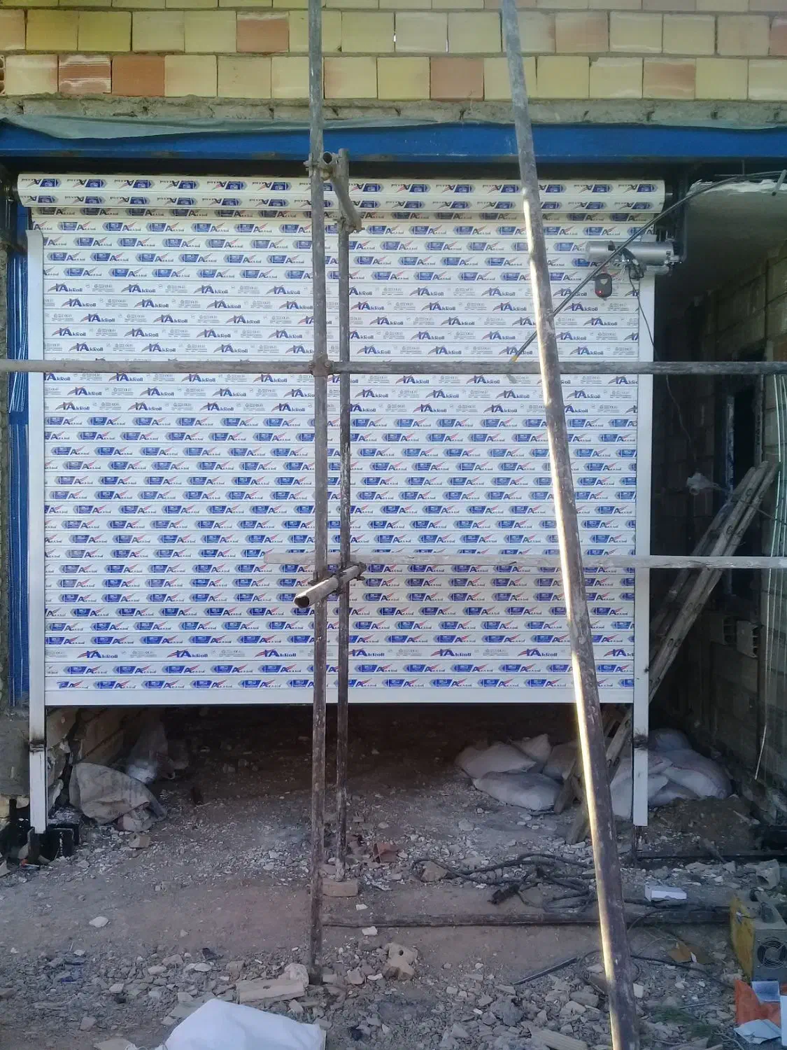 خدمات کرکره های برقی و دستی و حفاظ درب آکاردیون|خدمات پیشه و مهارت|نیشابور, خط کاشمر|دیوار