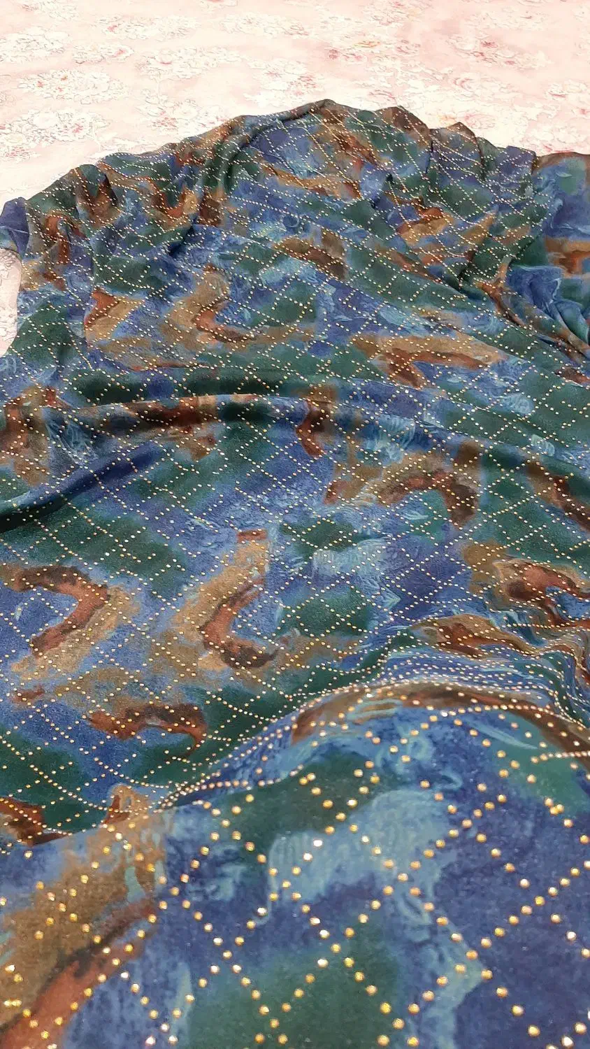 پارچه‌ی قواره|لباس|جوانرود, |دیوار