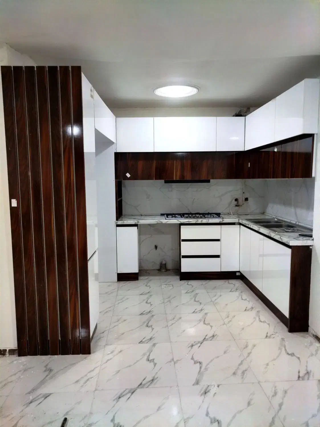 اجرای کابینت وکمد ومصنوعات چوبی|خدمات پیشه و مهارت|فومن, |دیوار